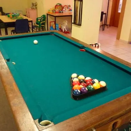 Elegant With Sauna Мальмеди