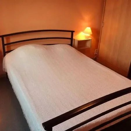 Дом отдыха Elegant With Sauna